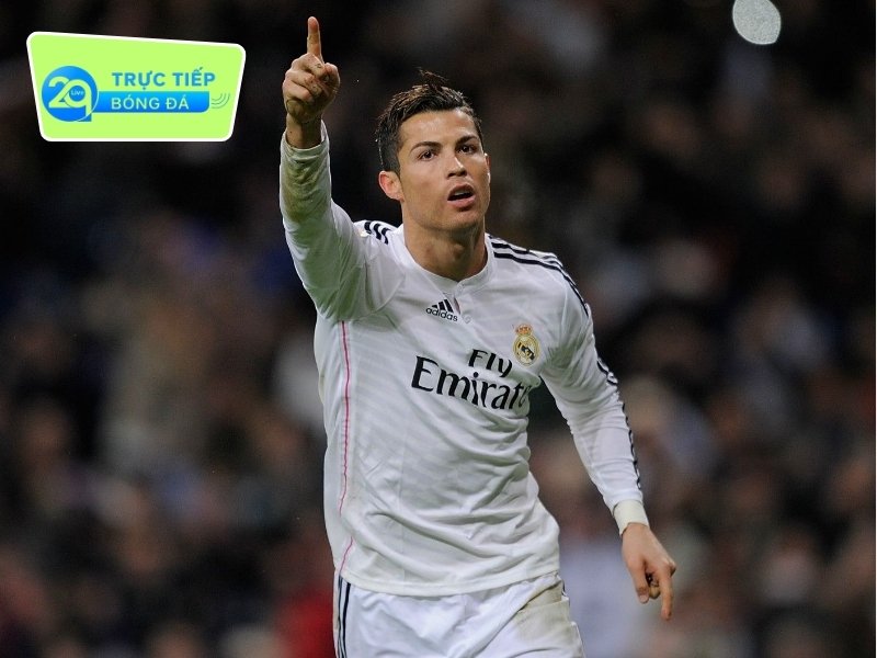 Cầu thủ Cristiano Ronaldo - Huyền thoại sống của bóng đá